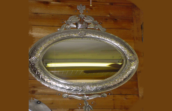 Detrás-del-espejo Detrás-del-espejo